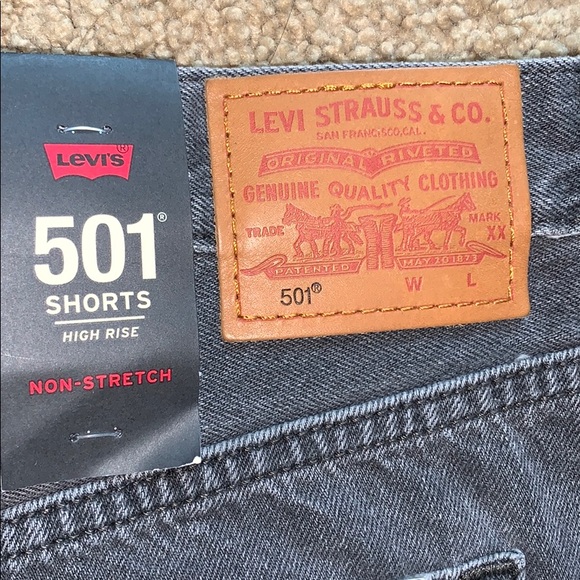 Faded Black Levi’s - Picture 3 of 4